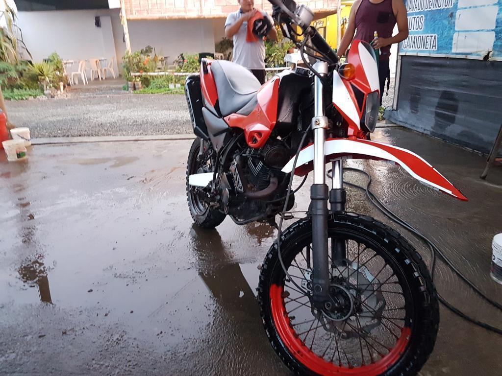 Vendo Moto Croos Dm