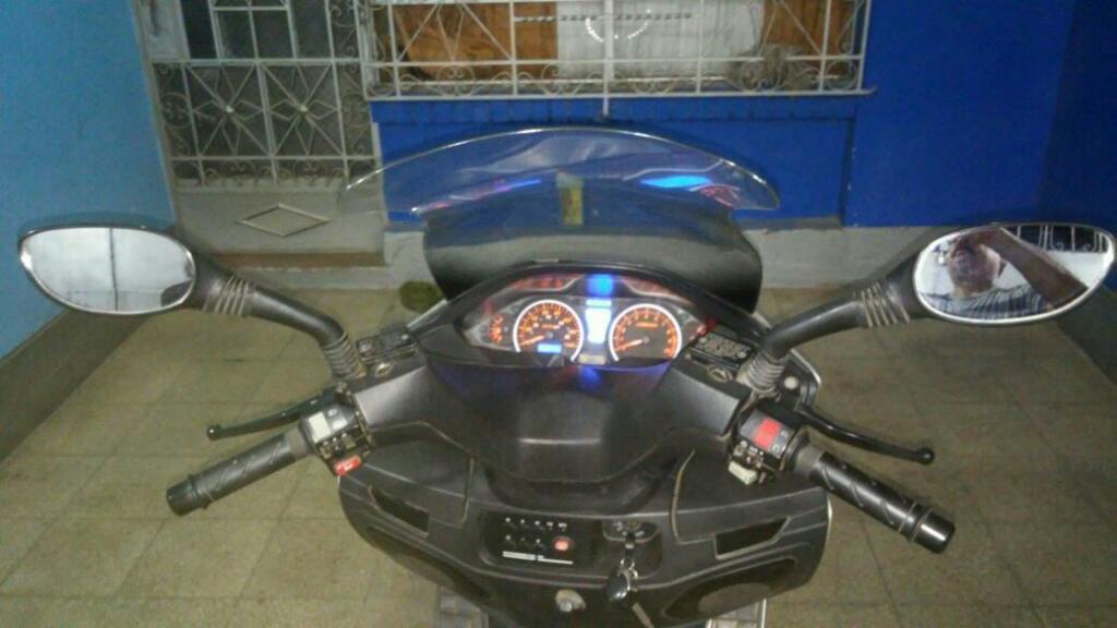 Maxi Scooter 250 Cc Año 2014