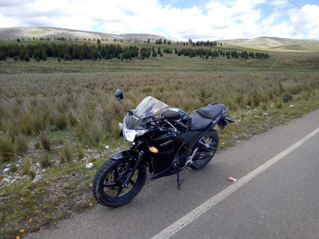Vendo Moto Honda Cbr250r