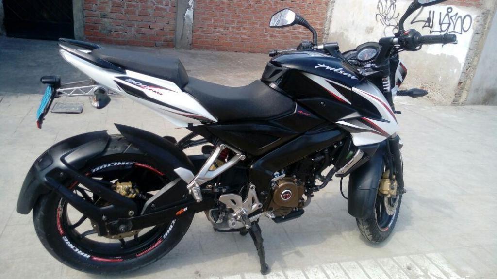 Pulsar 200 NS Modelo 2015