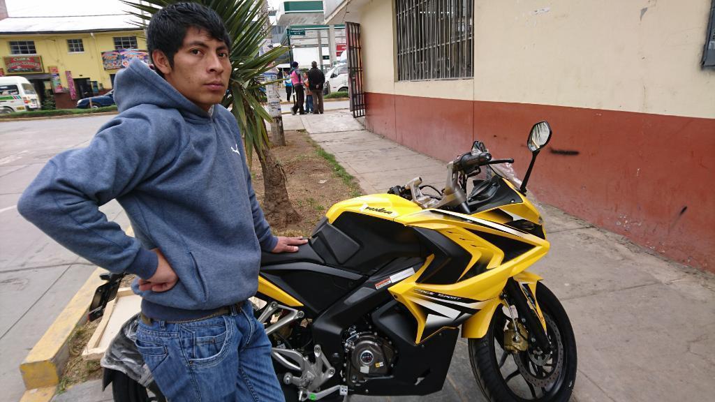 por Motivo de Estudio ,se Vende Moto