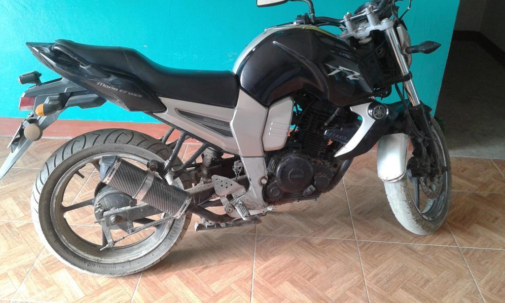 VENDO MOTO FZ CON TODO EN REGLA UNICO DUEÑO