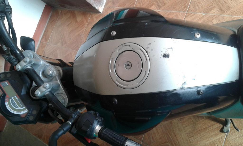 VENDO MOTO FZ CON TODO EN REGLA UNICO DUEÑO