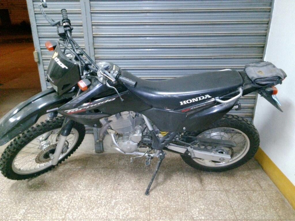 Se Vende Moto Tornado