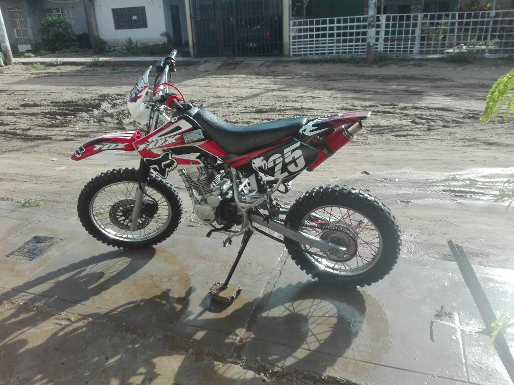 Moto Deportiva 200