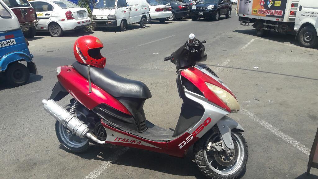 Remato Mi Moto Scooter con Casco Soat hasta Julio Todo Ok