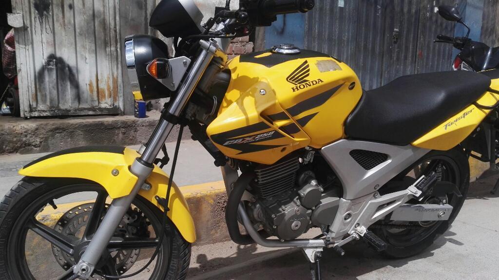 Vendo Una Motocicleta Cbx 250 Honda