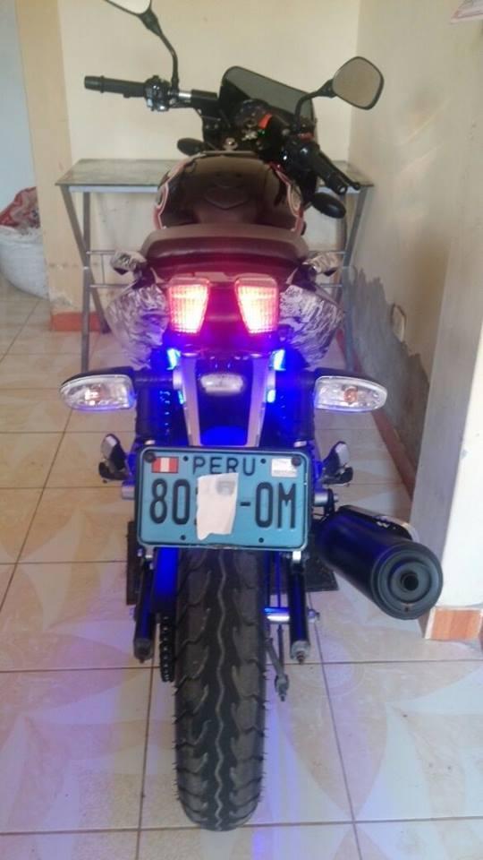 pulsar 180 bien tuneada deportiva totalmente con full accesorios y luces led