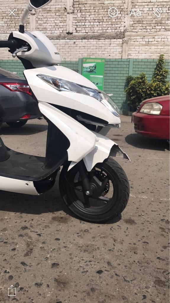 Moto Honda Elite Siniestrada