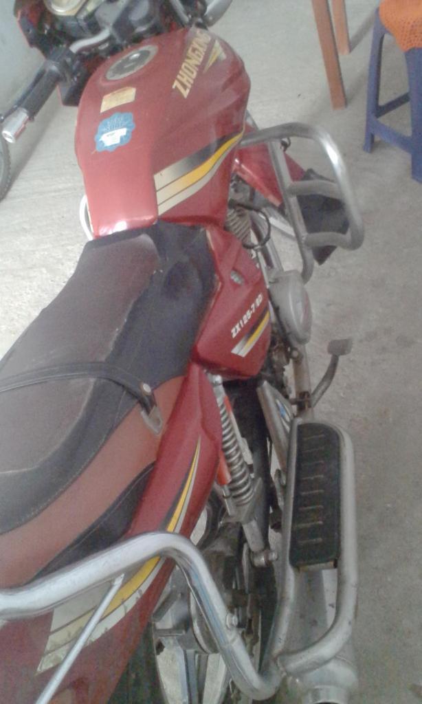 SE VENDE MOTO ZHONGKING 125