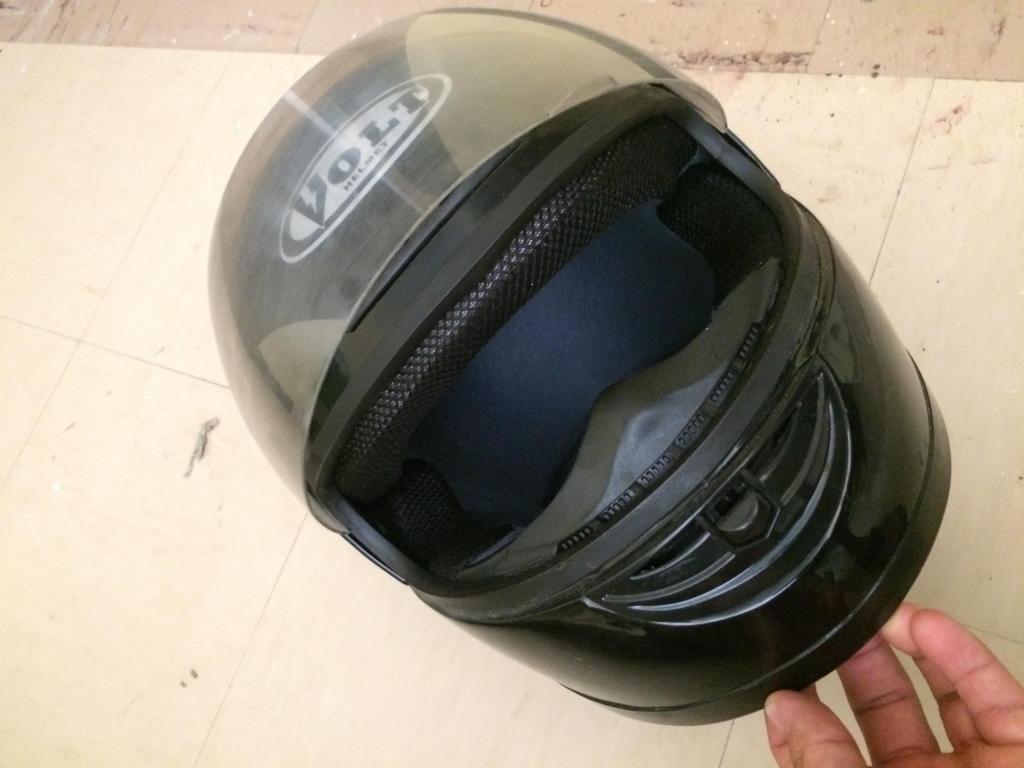 Vendo Casco Moto Volt Helmet, Color negro