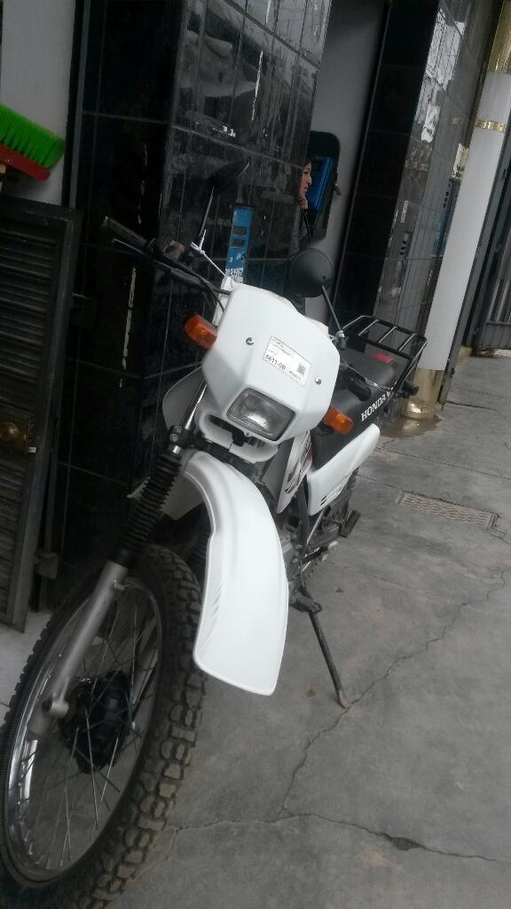 Venta D Una Moto Lineal Onda Japonesa