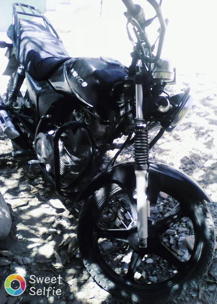 MOTO RONCO SEMIPISTERA DEL 2015 EN PERFECTO ESTADO