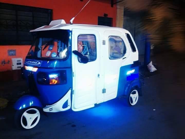 moto bajaj torito