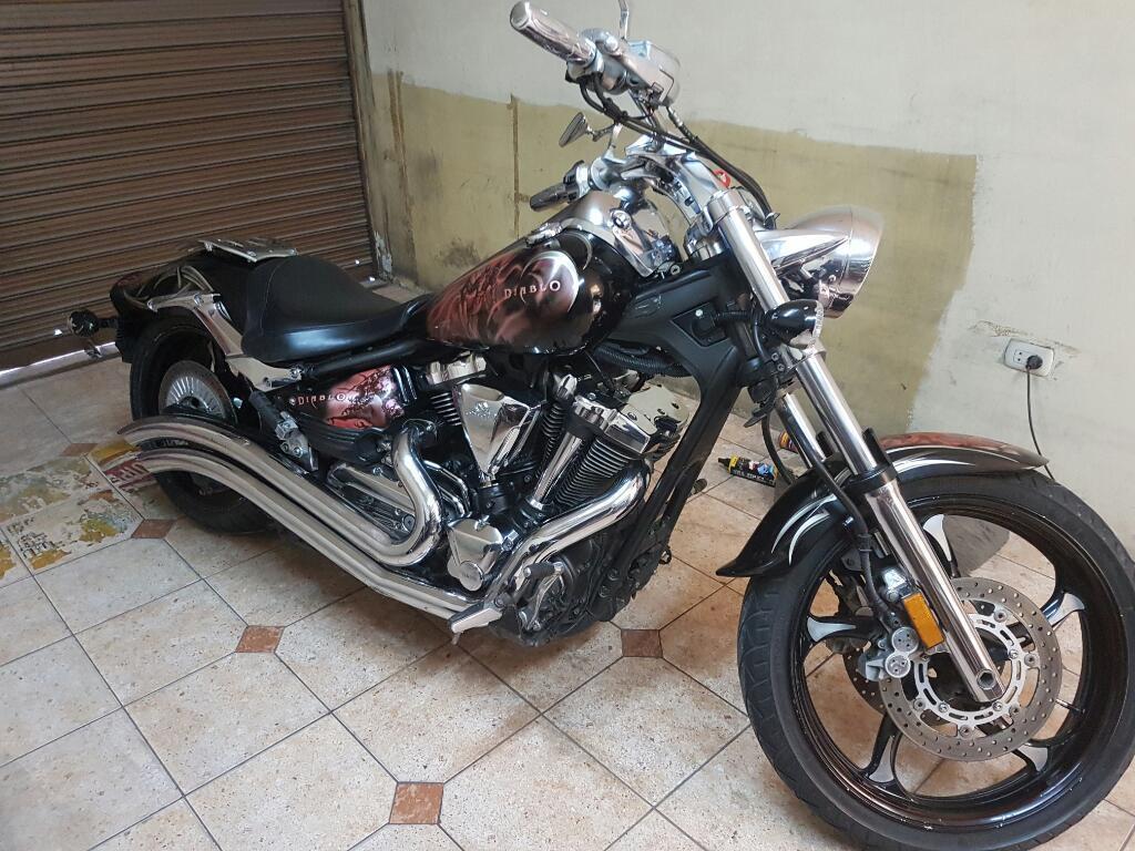 Yamaha Vstar 1900cc 2009