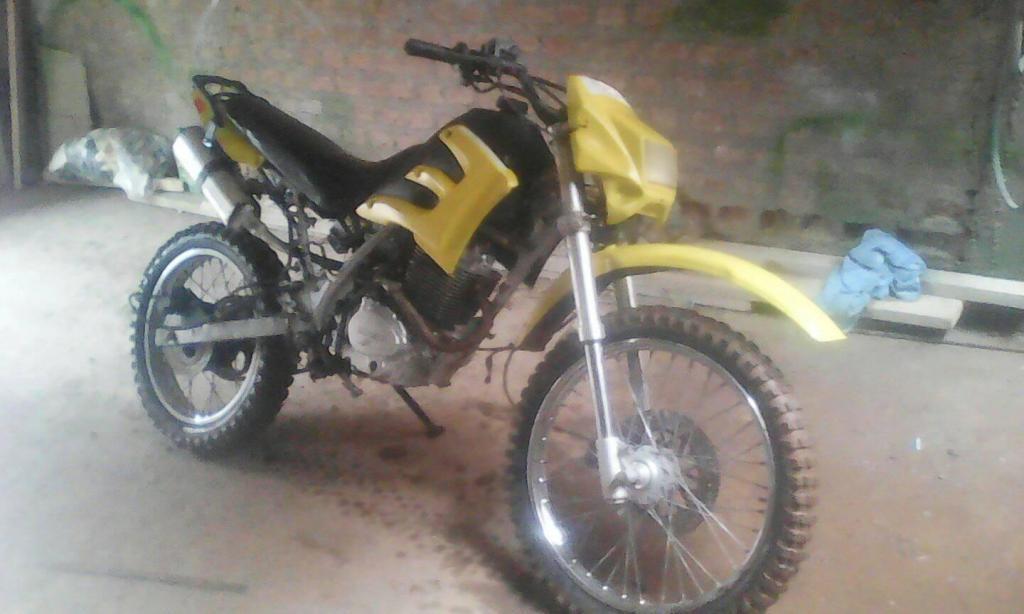 moto SUMO XTRAIL 250