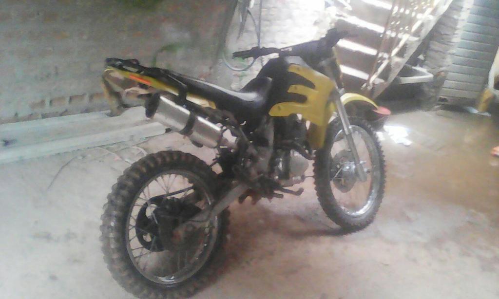 moto SUMO XTRAIL 250