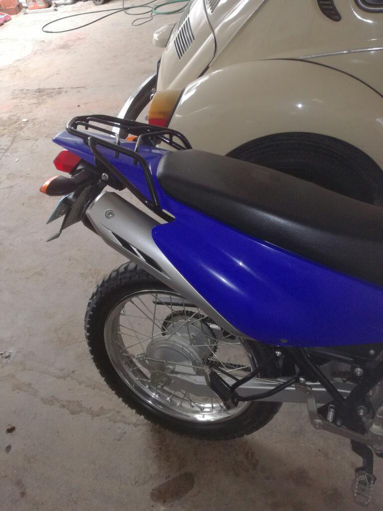 Vendo Moto Yamaha Semi Nueva