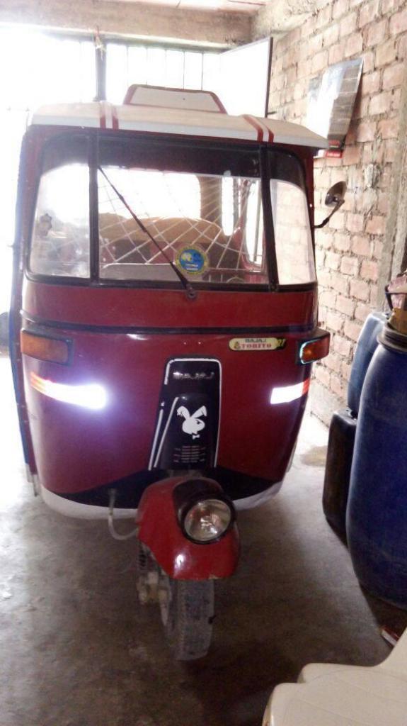 Moto Torito Bajaj 2t gasolinera!