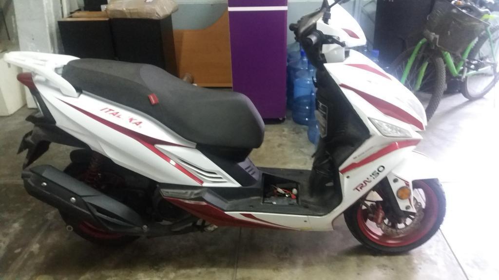 VENDO MOTO ITALIKA