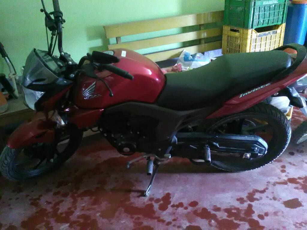 Vendo Moto Lineal Marca Honda Semi Nuevo