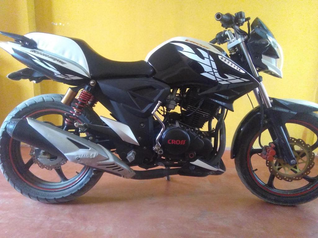 vendo linda moto lineal motor 200 muy conservada solo uso personal la vendo por ocasión interesados llamar al 926303005