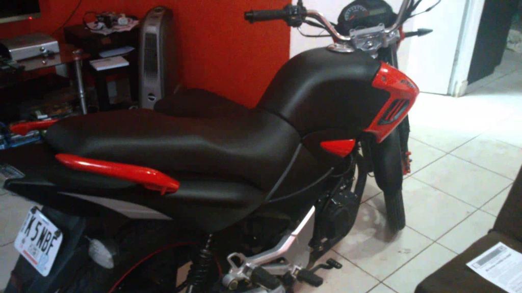 vendo moto italika ft180 por deudas del 1 al 10 esta en un 8 a 2700