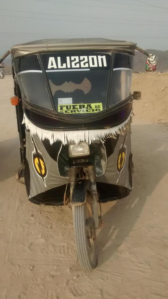 Vendo mototaxi 6 meses de uso _comunicarse al 969618868