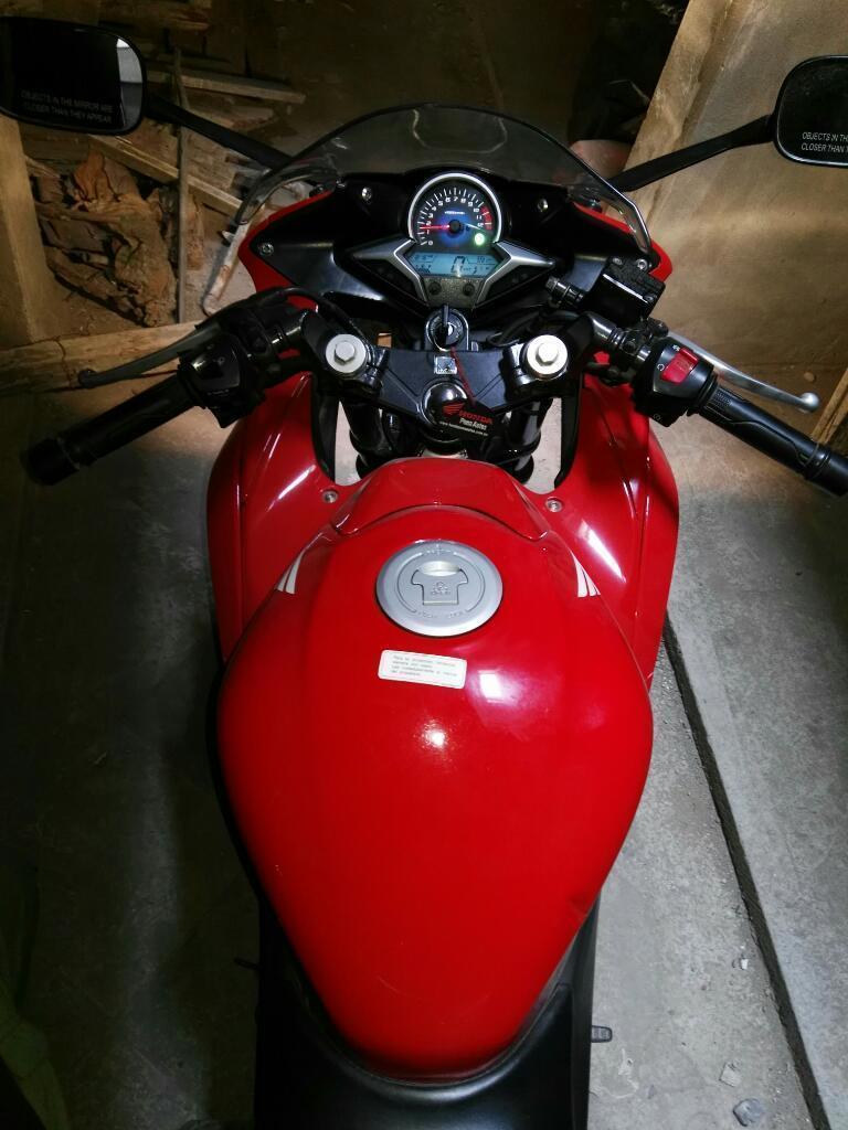 Vendo Bonita Moto Honda Cbr 250