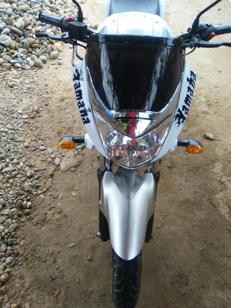 Vendo Moto Yamaha Bien Conservada