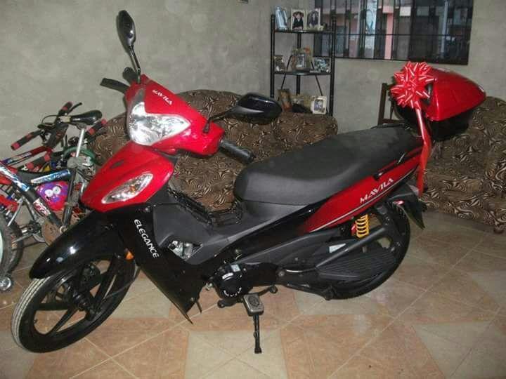 Moto modelo elegance marca mavila color rojo
