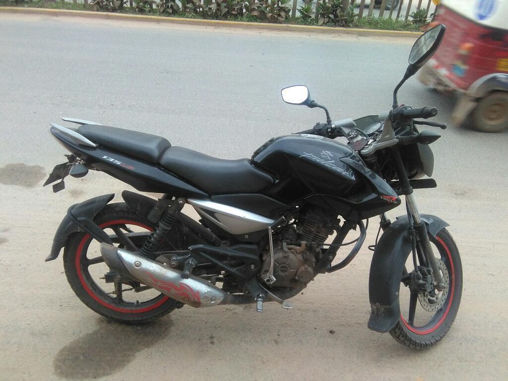 Moto Pulsar 135