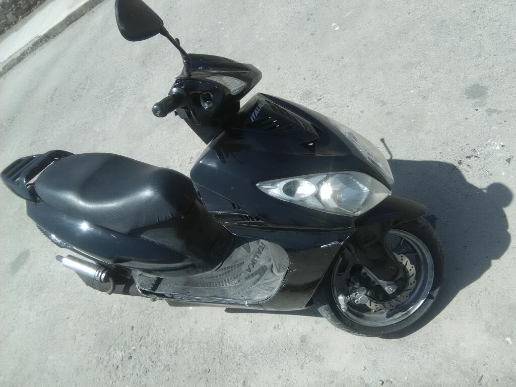 Moto Italika 150. Soat hasta 2018