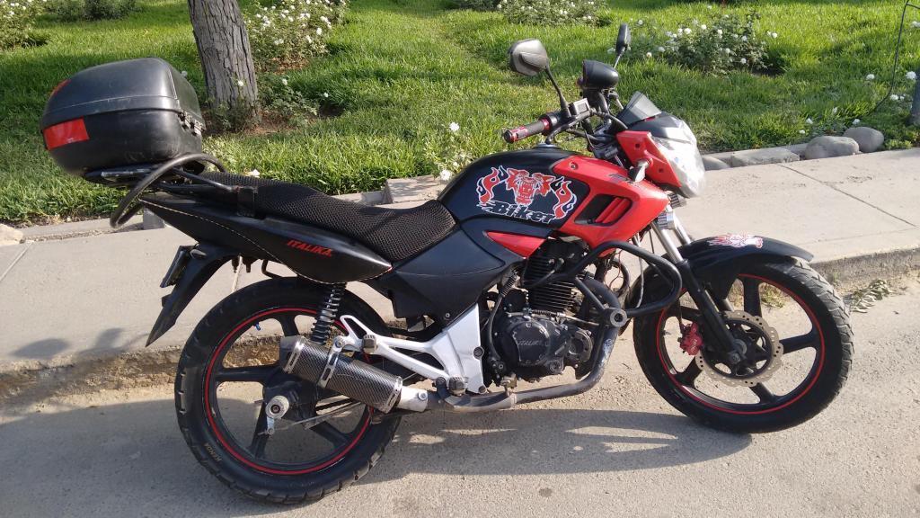 VENDO MOTO MARCA ITALIKA 180