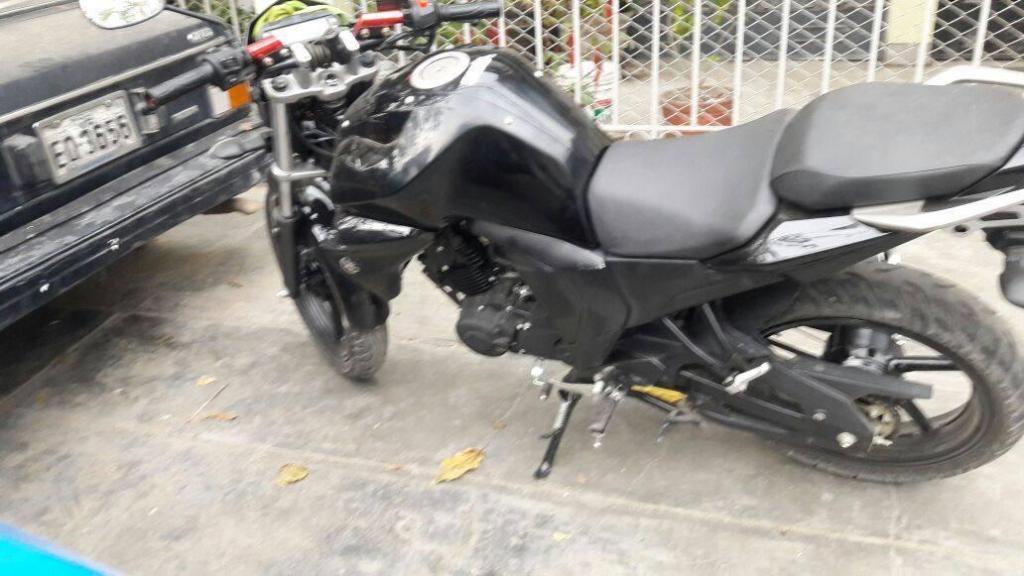 REMATO MI MOTO YAMAHA FZ FI 0.2 TIENE SOAT