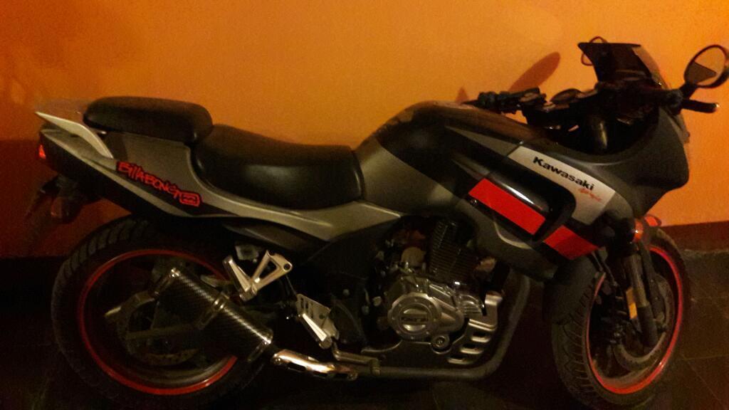 Vendo Moto Semi Nueva Motor 200