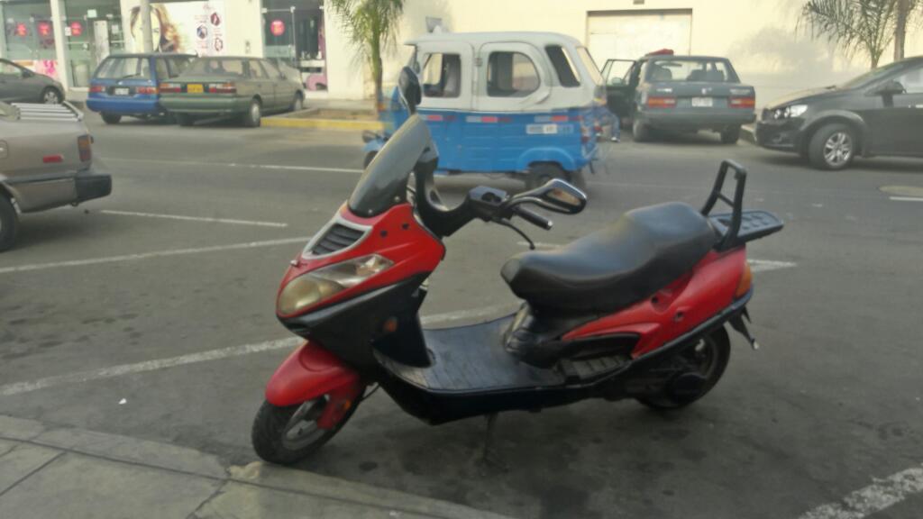 Vendo Mi Moto Scooter 150 Wanxin con Soat hasta Septiembre