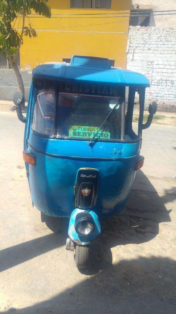 Vendo Moto Taxi Bajaj en Buen Estado
