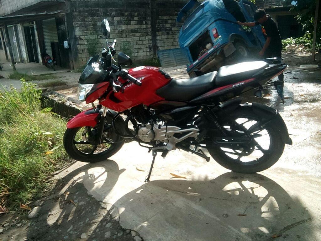 OCACION VENDO UNA MOTO PULSAR 135