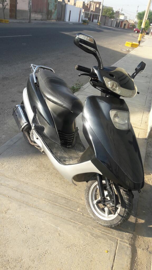 en Venta Moto Escuter Custon Año 2012