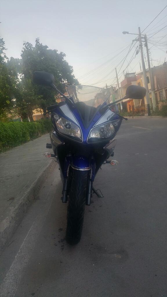 Yamaha R15