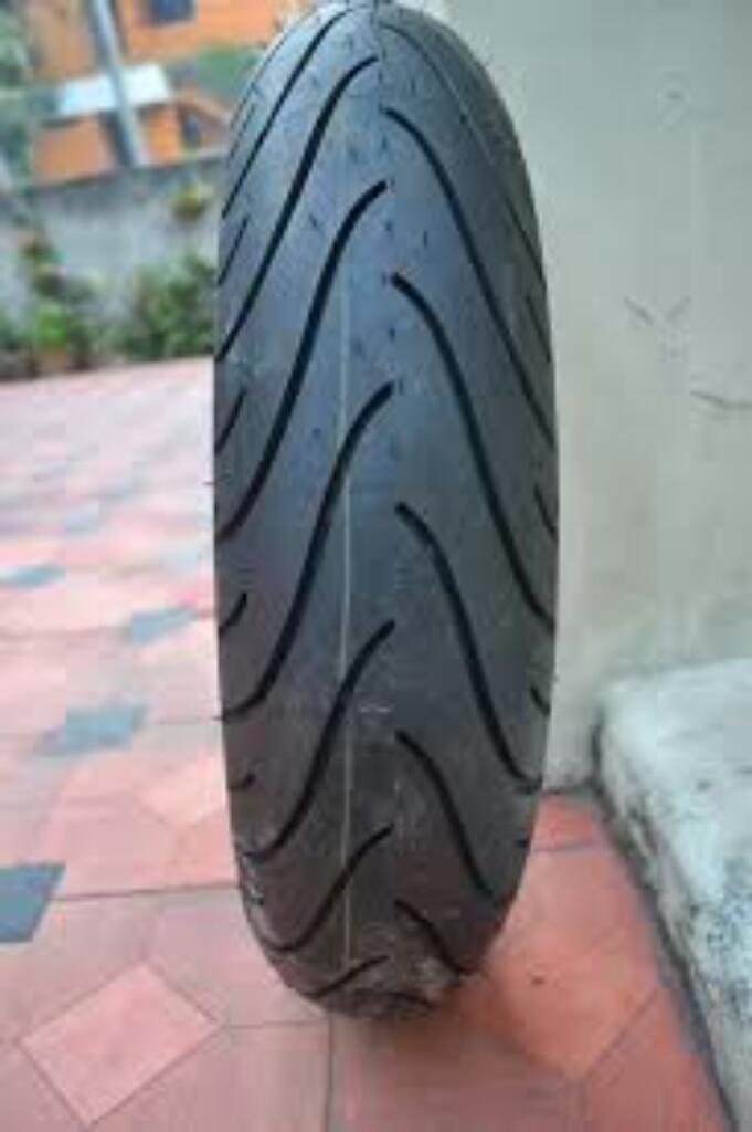 Llanta Michelin 140/70 R17 1mes Uso