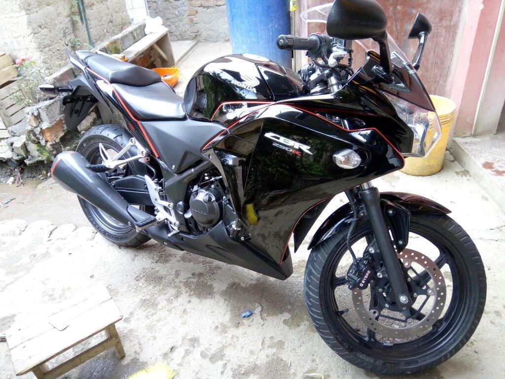 Vendo Moto Honda Cbr250