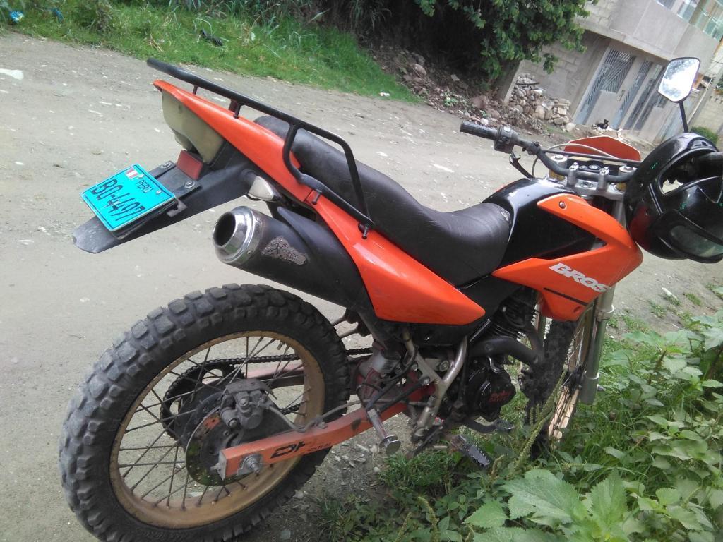 VENDO MOTO ADVANCE S/.1750