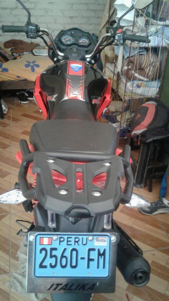 Vendo Moto Nueva 1mes de Uso con Soat