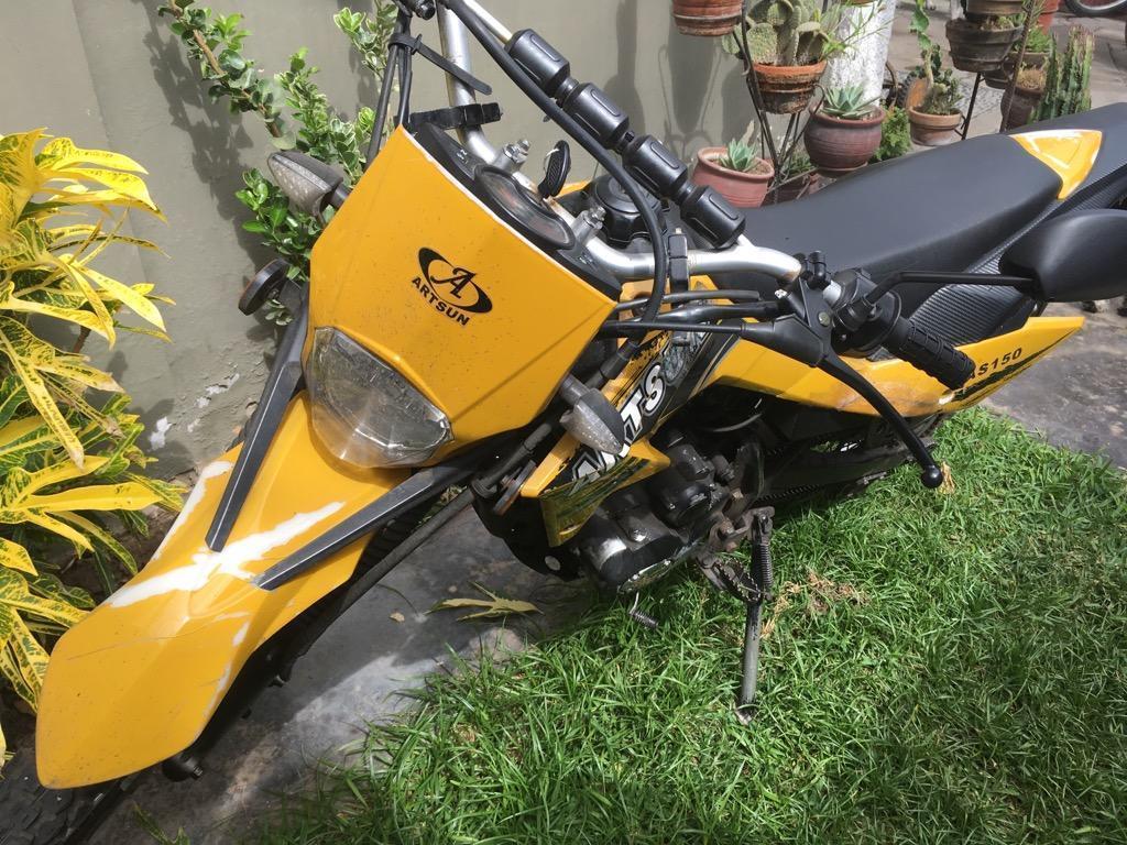 Vendo Moto Tipo Cross 150