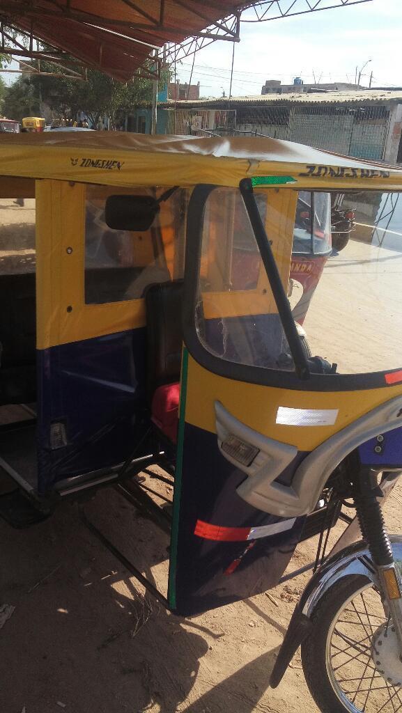 Vendo Mototaxi Semi Nueva Zs