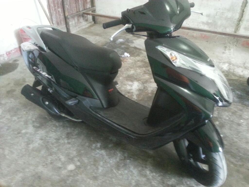 Moto Elite 125 Pitita