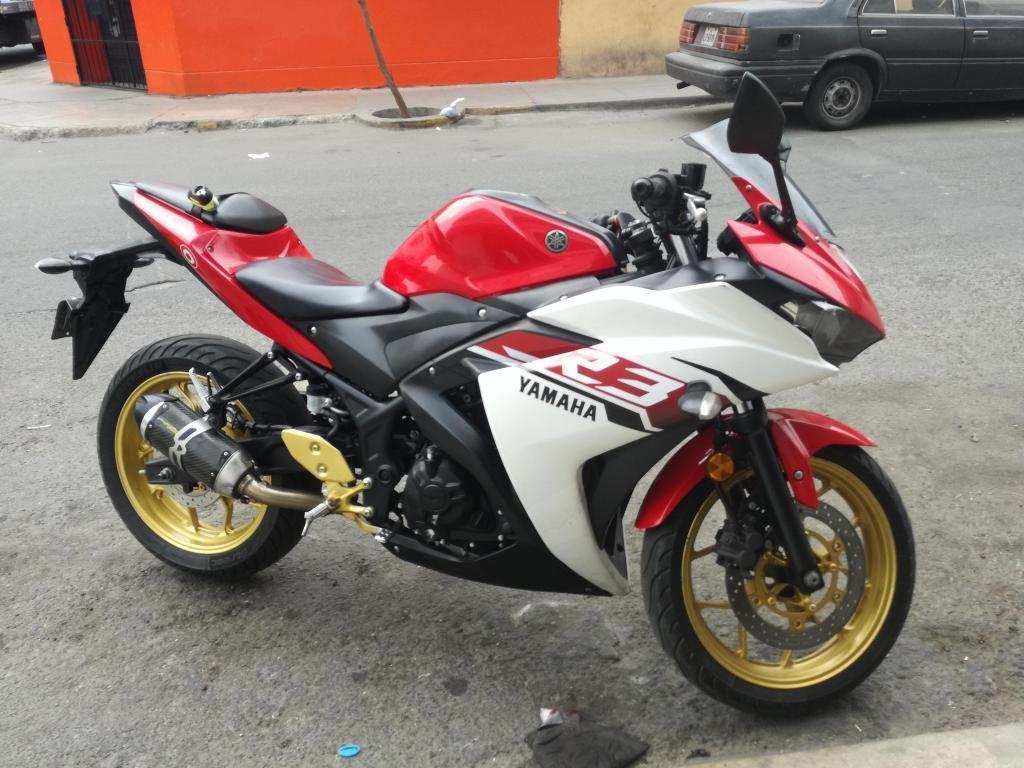 Yamaha R3 2015