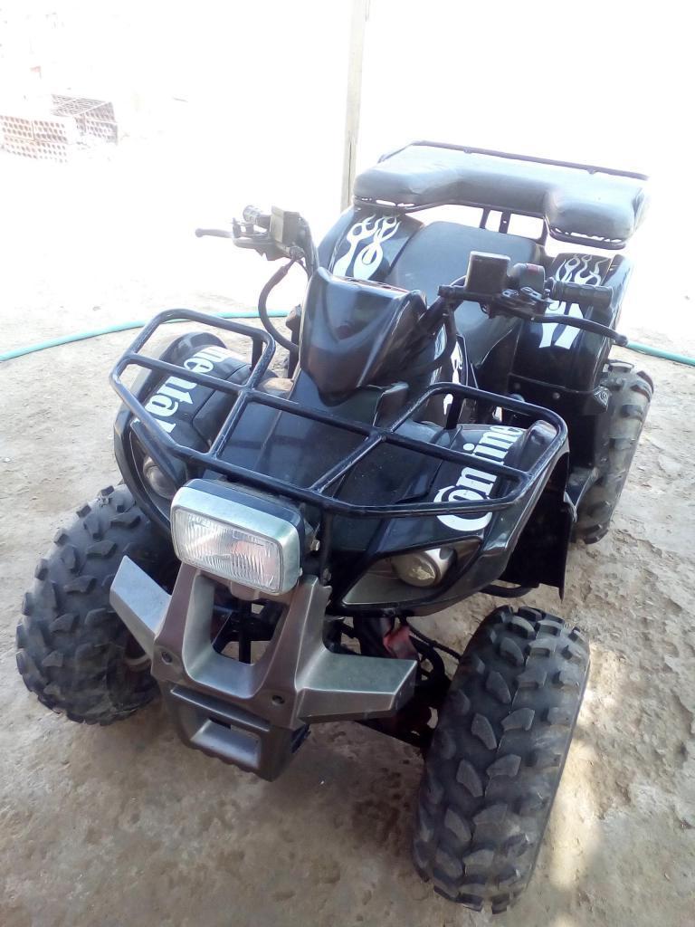 vendo cuatrimoto a 2500 negociable